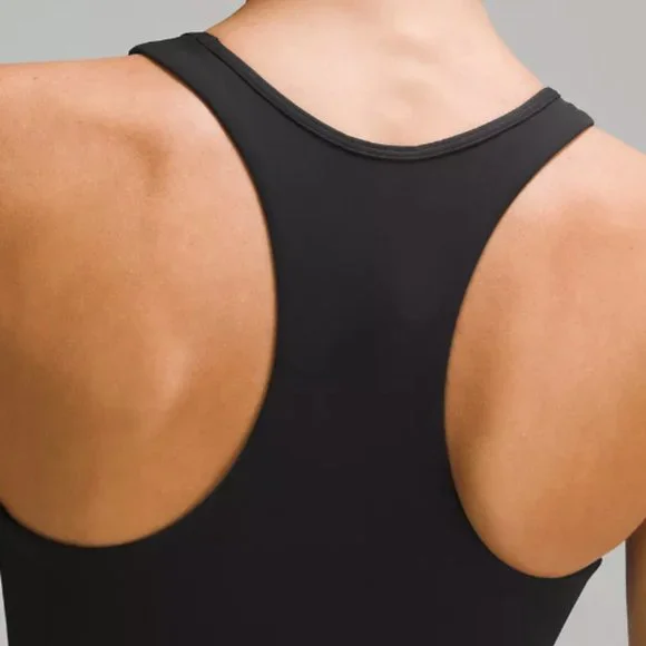 (6564/6562) NWT LULULEMON Cropped V-Neck Tennis Tank Top in BLACK (SOLD OUT) Sz - Picture 4 of 4